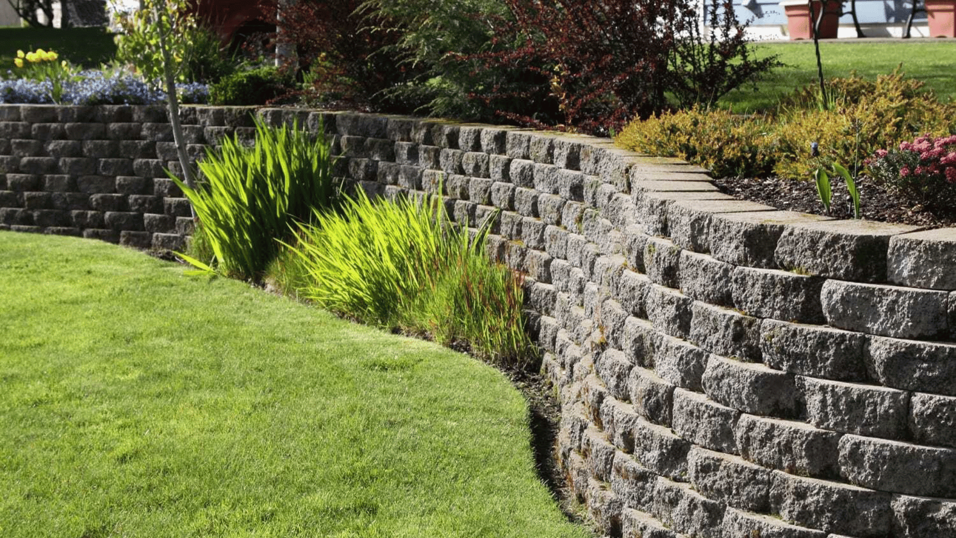 gravity retaining walls